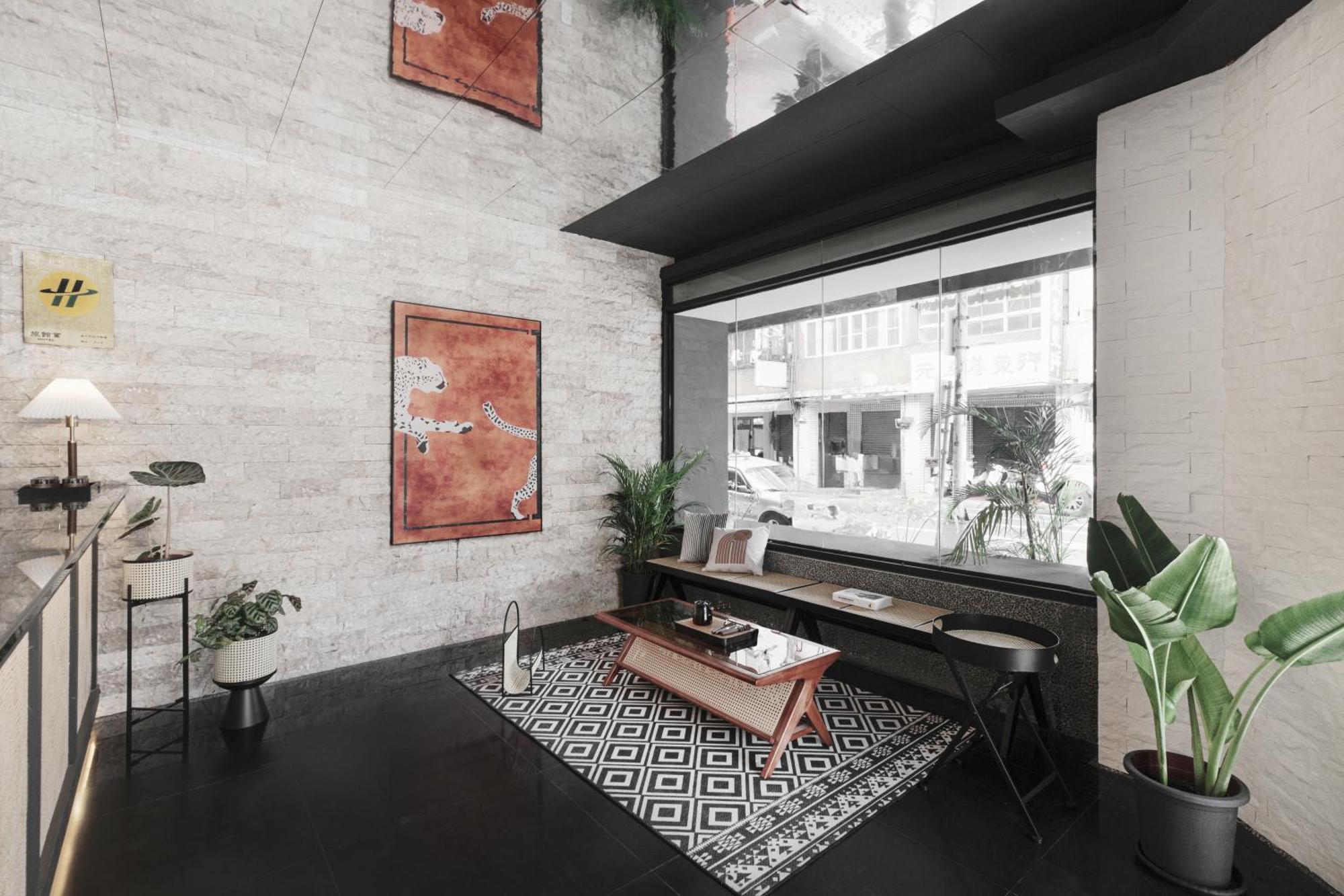 We2 Design Hotel Taichung Exterior photo