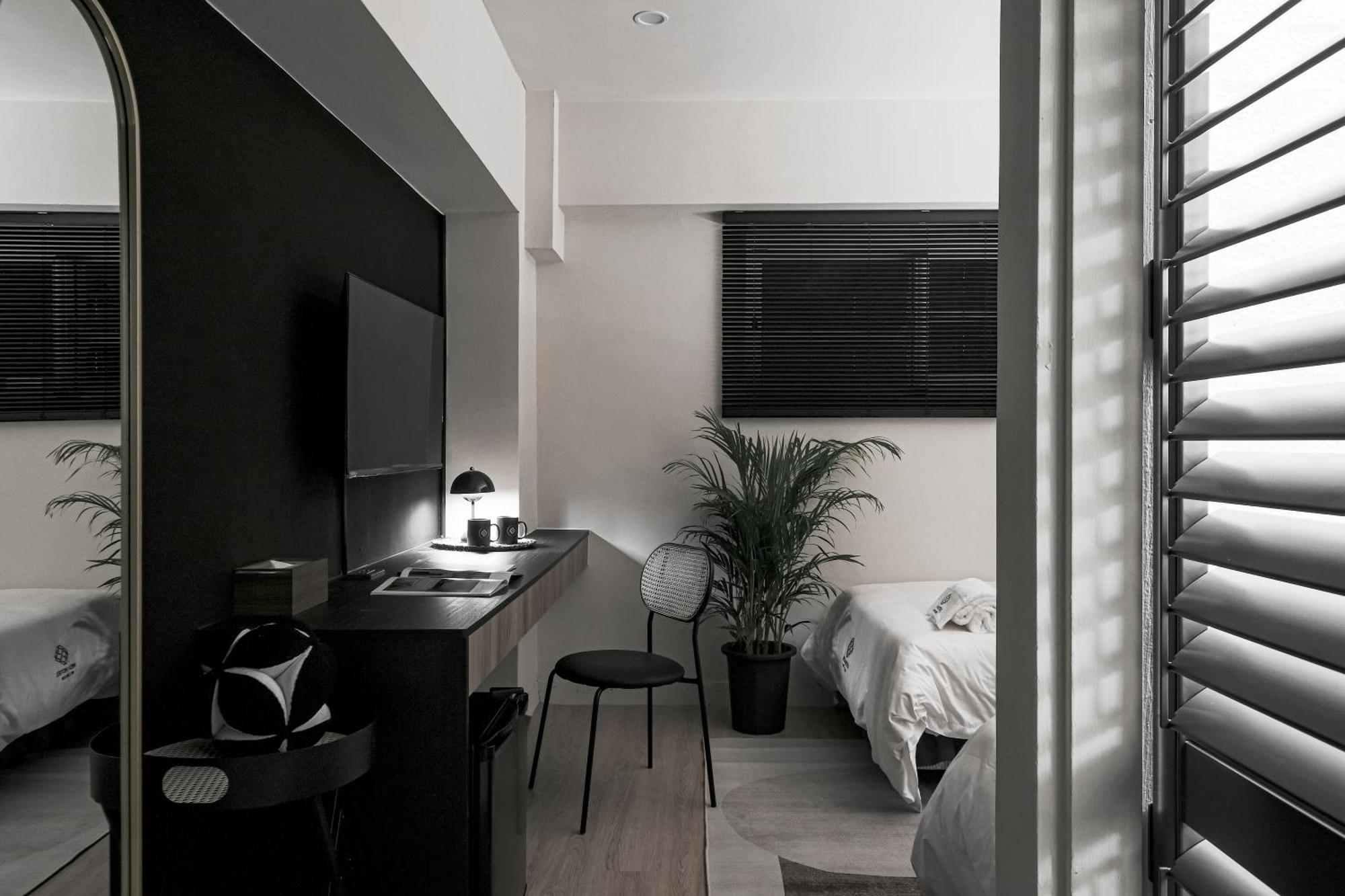 We2 Design Hotel Taichung Exterior photo